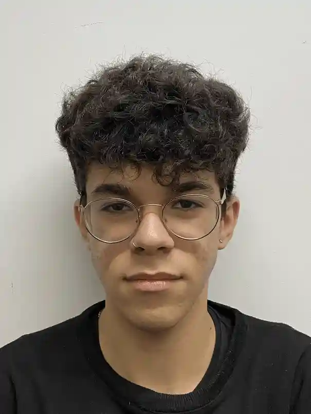 Follow me on Damián!
